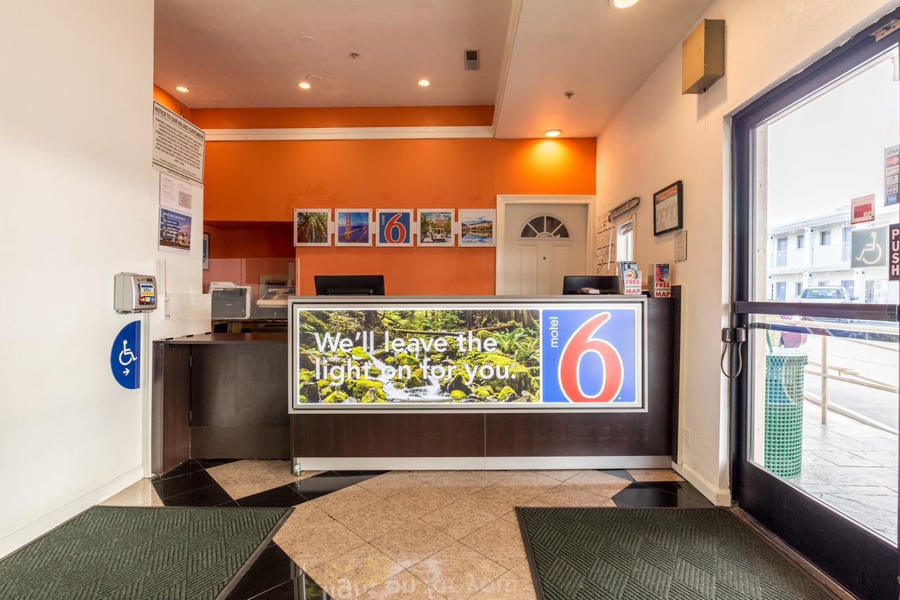 Motel 6 San Rafael Exterior photo