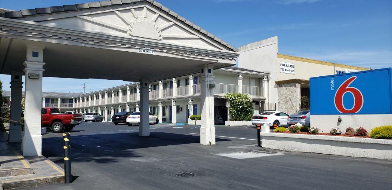 Motel 6 San Rafael Exterior photo